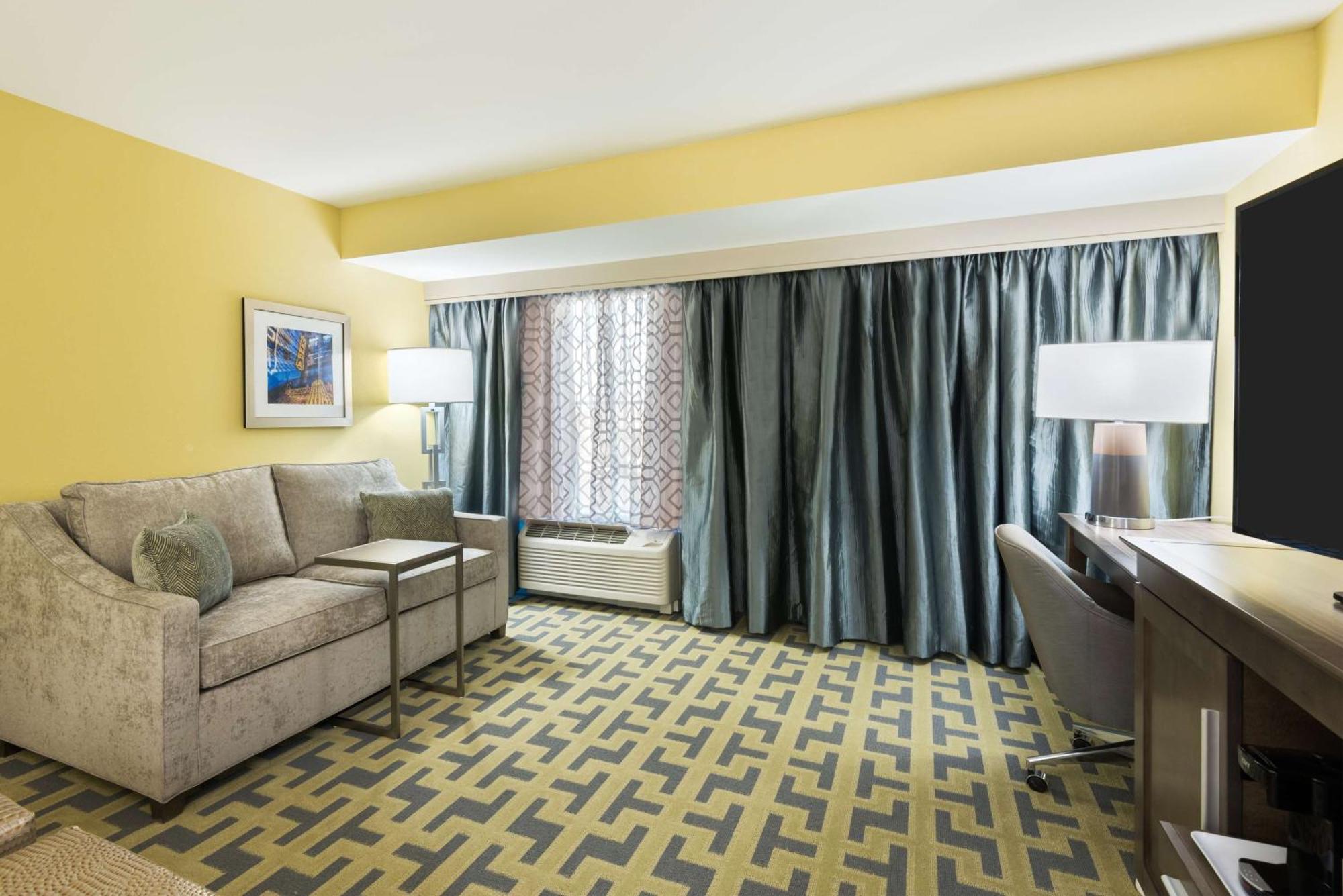 Hampton Inn & Suites Tampa Airport Avion Park Westshore Kültér fotó