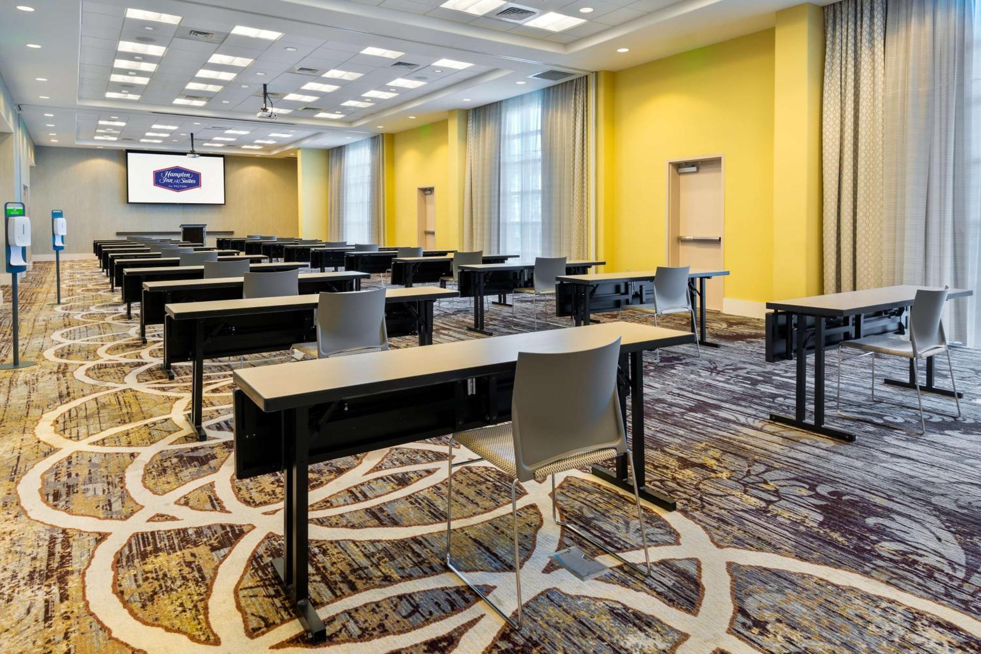 Hampton Inn & Suites Tampa Airport Avion Park Westshore Kültér fotó